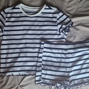 Girls Pajama Set Size M